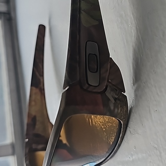 Oakley Men's Sunglasses - Picture 4 of 11